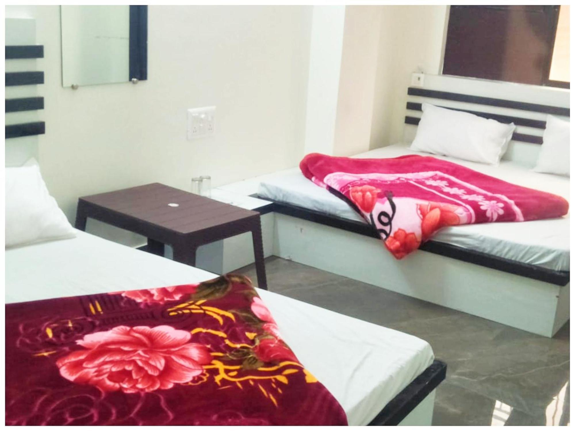 A Premium Hotel Sheeva Inn Near Temple - Fully Air Conditioning - Best Hotel Kankhal Ngoại thất bức ảnh